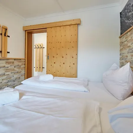 Ski & Bike Appartements Forsthaus Saalbach-Hinterglemm