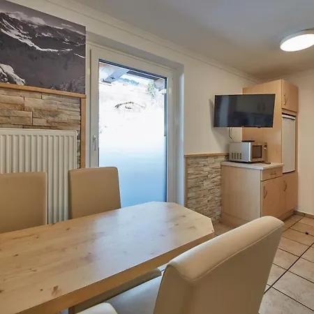 Ski & Bike Appartements Forsthaus * Saalbach-Hinterglemm