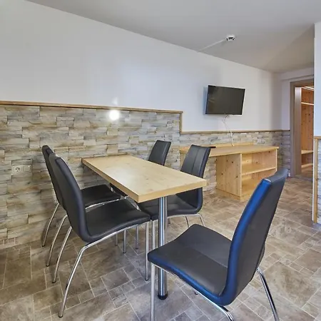 Ski & Bike Appartements Forsthaus Apartment *