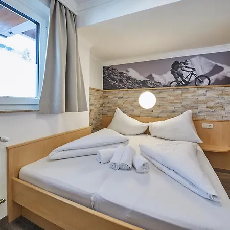 Ski & Bike Appartements Forsthaus *