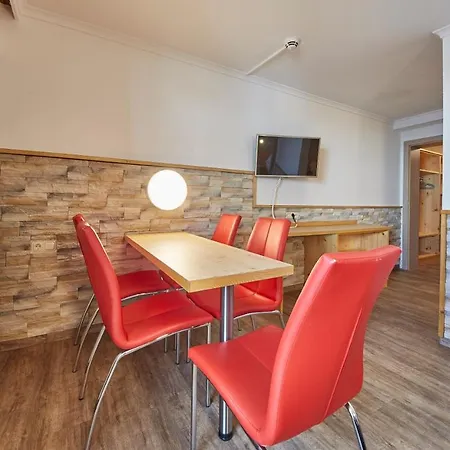 Ski & Bike Appartements Forsthaus Apartment *