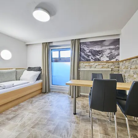 Ski & Bike Appartements Forsthaus Apartment *