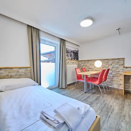 Ski & Bike Appartements Forsthaus Saalbach-Hinterglemm