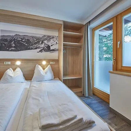 Ski & Bike Appartements Forsthaus Saalbach-Hinterglemm