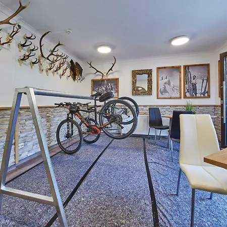 Ski & Bike Appartements Forsthaus Apartment